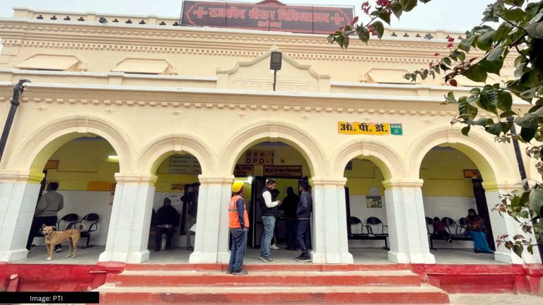 120 सालों से लोगों की सेवा कर रहा अयोध्या का श्री राम अस्पताल