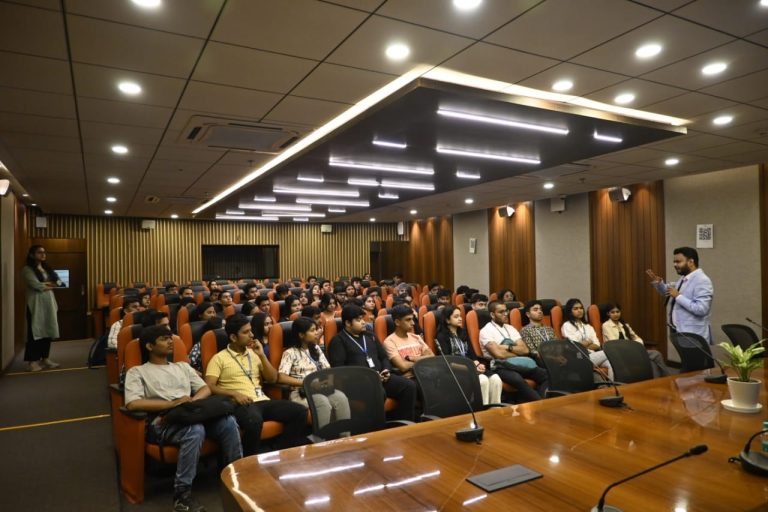 भवानीपुर कॉलेज में समय और तनाव को नियंत्रण विषय पर सेमिनार 