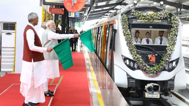 पीएम ने मेट्रो की नयी सेवाओं को दिखाई हरी झंडी