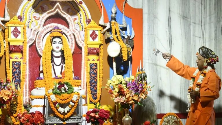 राम मंदिर आंदोलन से लेकर धर्म ध्वजा की स्थापना का ध्वजवाहक गोरक्षपीठ
