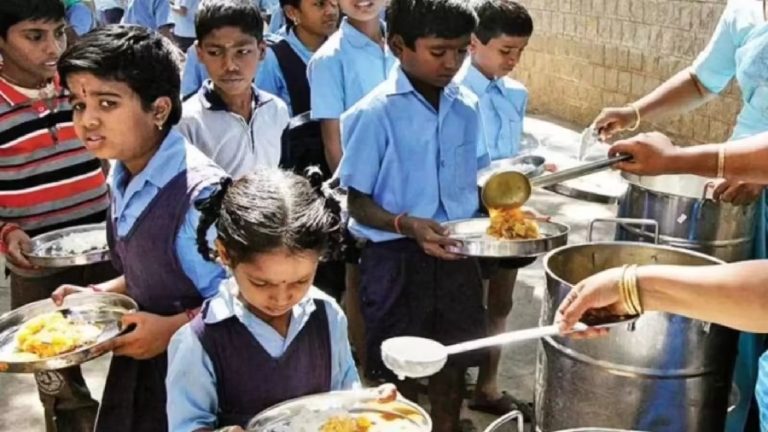 मिड-डे मील पर आवंटित बजट का 25 प्रतिशत भी खर्च नहीं कर पाई बंगाल सरकार
