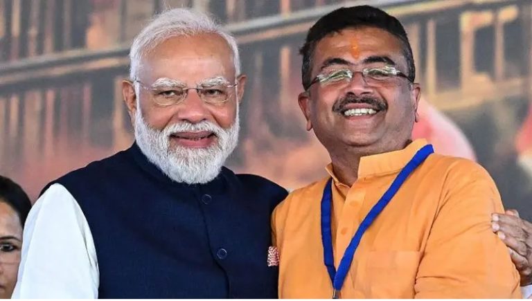 बंगाल में शुभेंदु अधिकारी संग पांच मंत्रियों ने ली शपथ