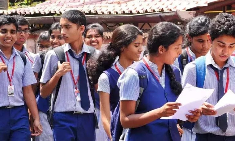 माध्यमिक में 86.83 प्रतिशत उत्तीर्ण, उत्तर दिनाजपुर का अभिरूप टॉपर