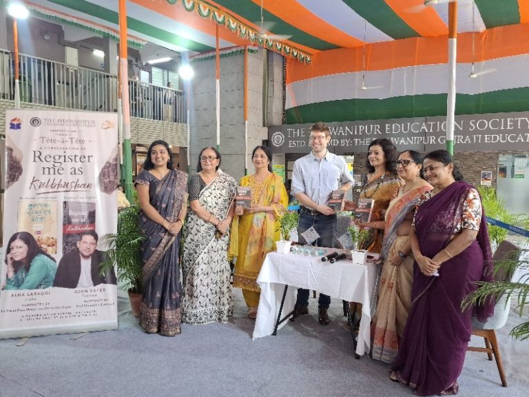 भवानीपुर एजुकेशन सोसायटी कॉलेज लेखकों से रूबरू हुए विद्यार्थी