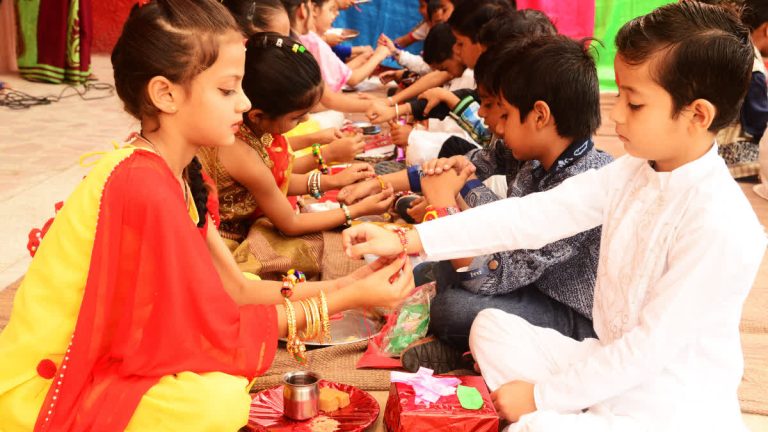 भाई – बहन ऐसे मजबूत रखें अपना रिश्ता