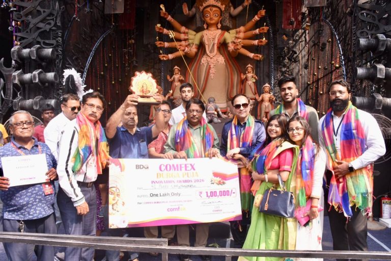 हरिदेवपुर के ’41 पल्ली क्लब’ को ‘कॉम्फेक्स दुर्गापूजा इनोवेशन अवार्ड्स