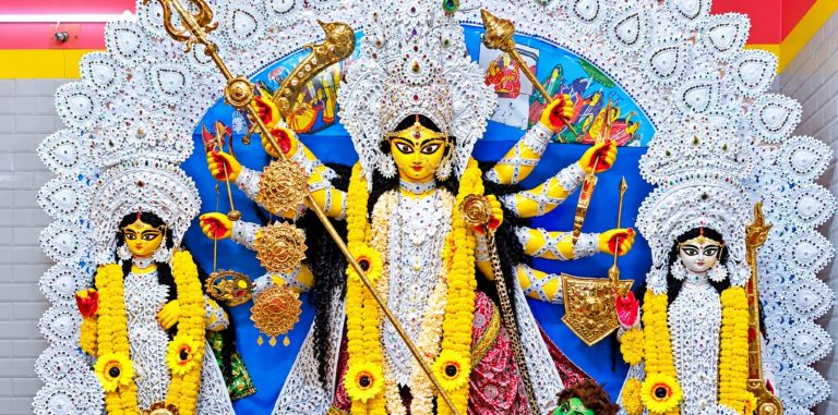निजी दायरे से फिर सार्वजनिक उत्सव बनी नवद्वीप की 51 साल पुरानी दुर्गापूजा